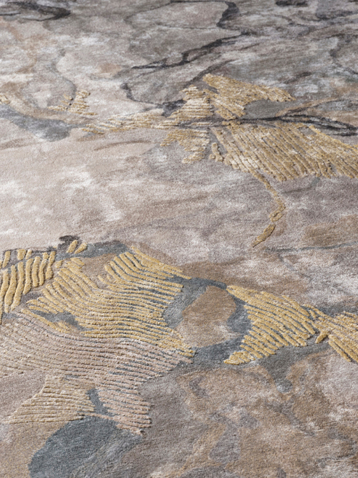 Luxury hand tufted carpet made from 100% Bamboo Silk in grey gold color and 3' x 5' size
