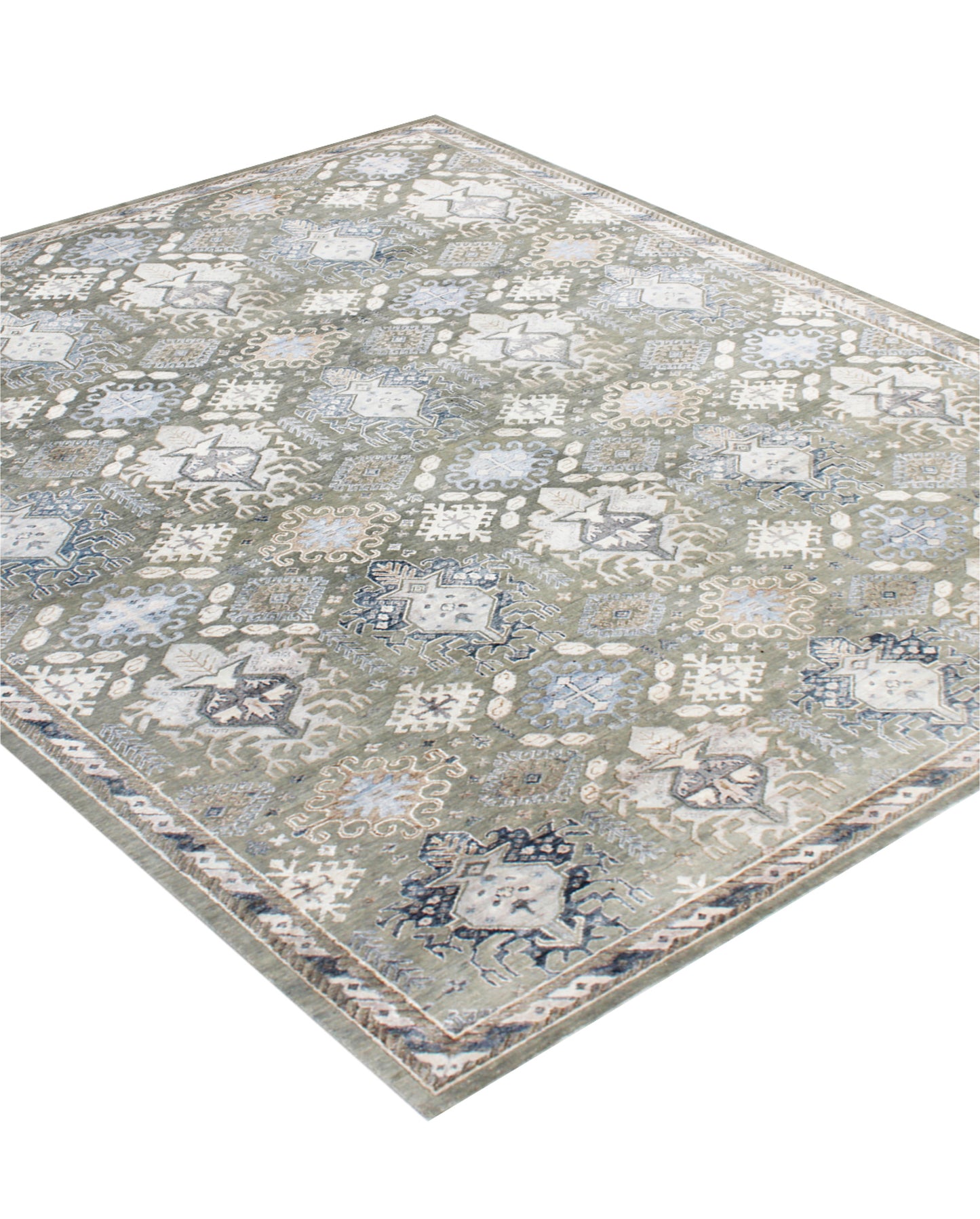 Luxury carpet in Assorted color and 8' x 10' size
