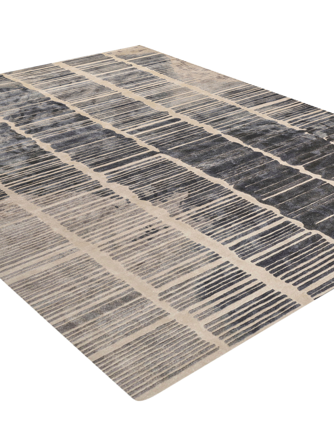 Luxury carpet in BLUE GREY color and 4'6" x 6'6" size