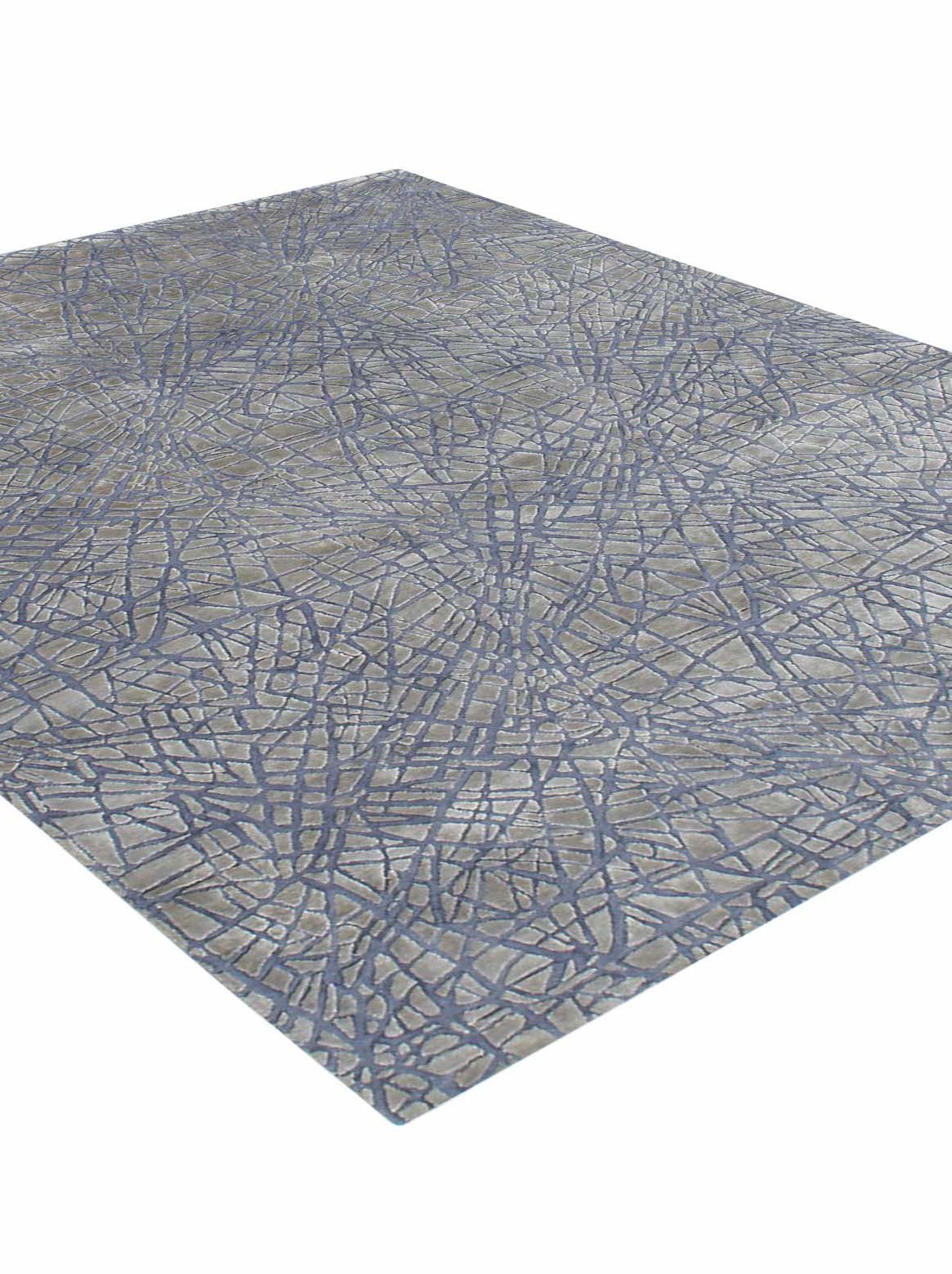 Luxury carpet in Blue color and 6' x 9' size