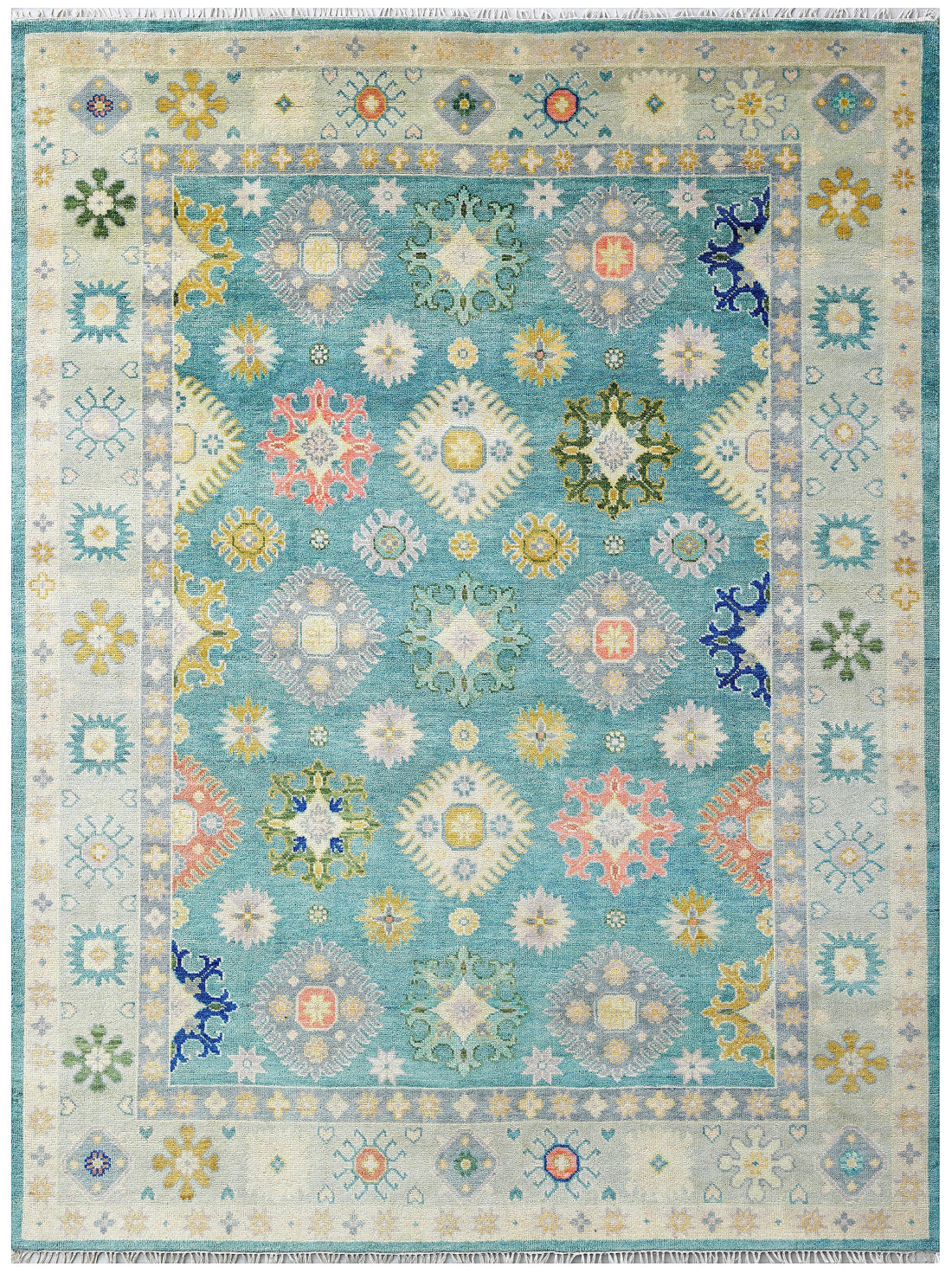 Luxury hand knotted carpet made from 100% Wool