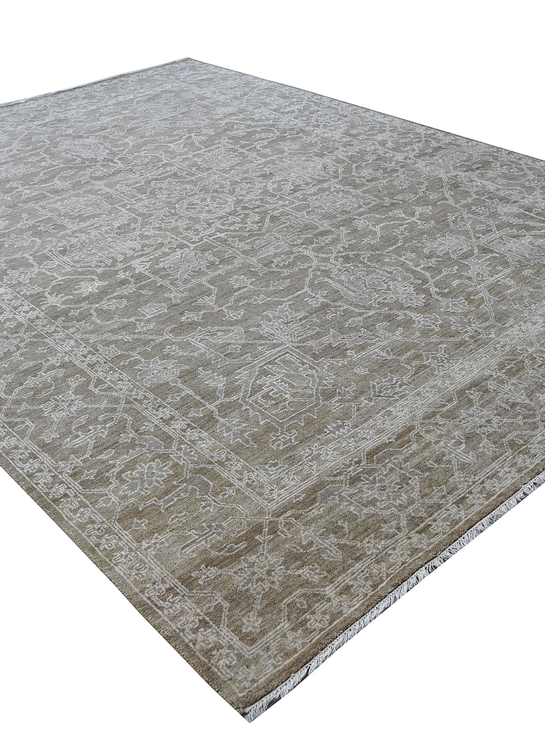 Luxury carpet in Assorted color and Custom Size
