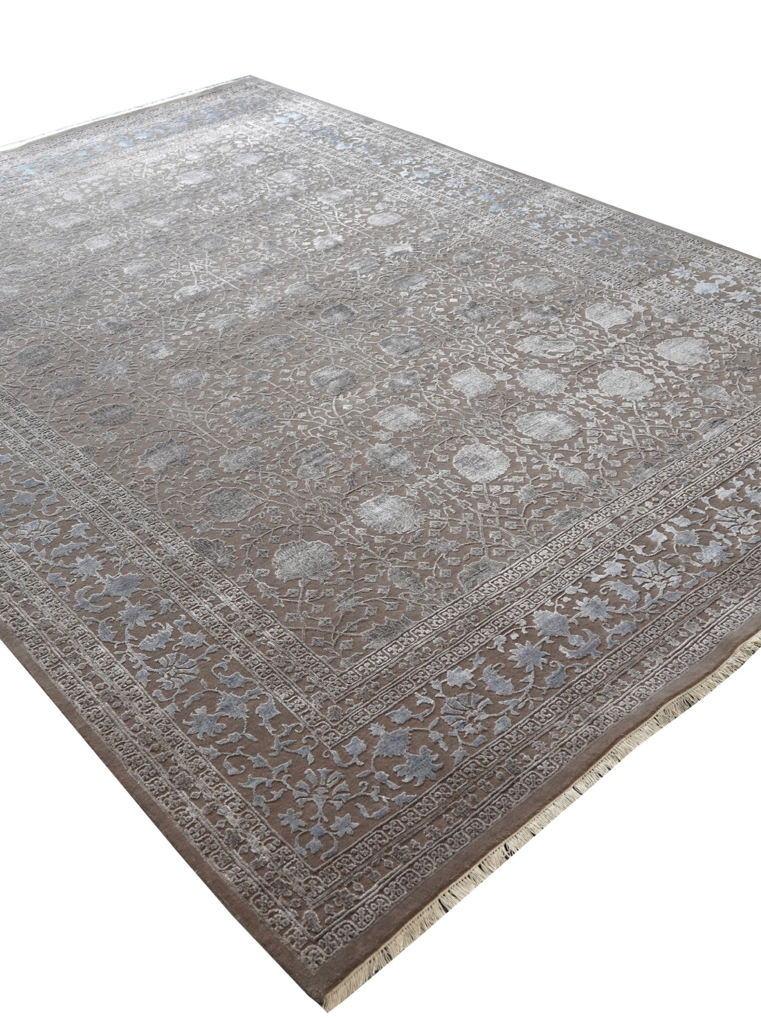 Luxury carpet in Assorted color and Custom Size