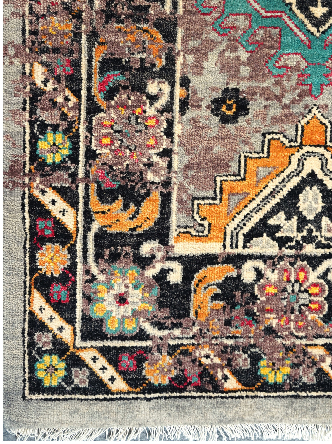 Luxury hand knotted carpet made from 100% Wool in assorted color and 8' x 10' size