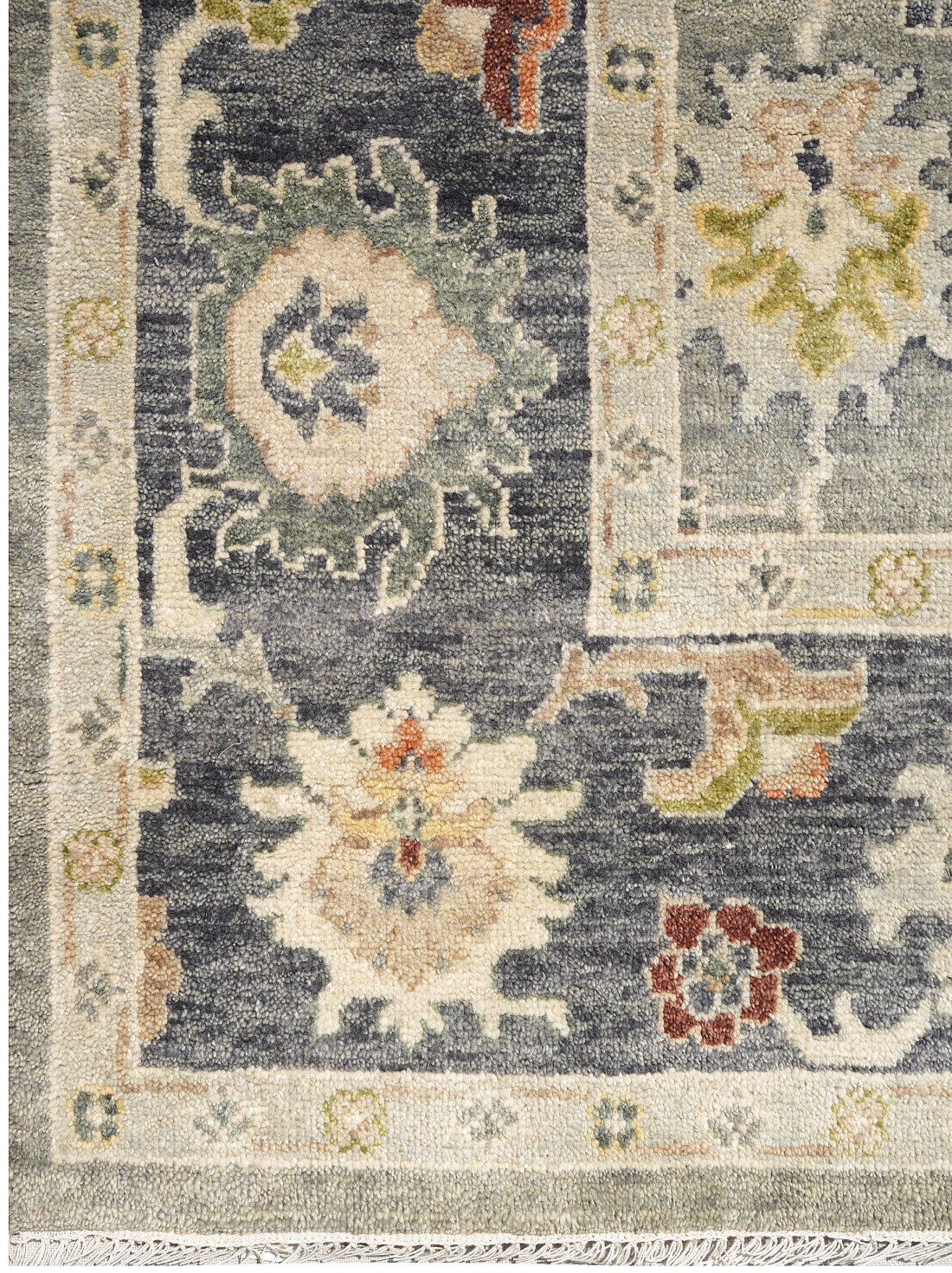 Luxury hand knotted carpet made from 100% Wool in assorted color and 9' x 12' size