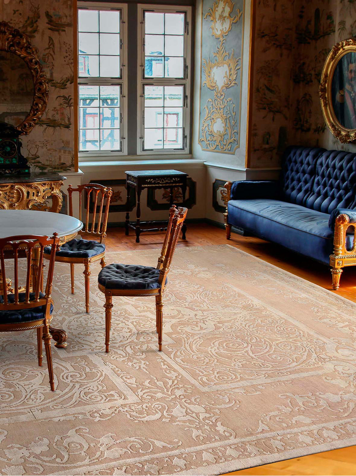 Luxury carpet in Silver Ivory color and 6' x 9' size
