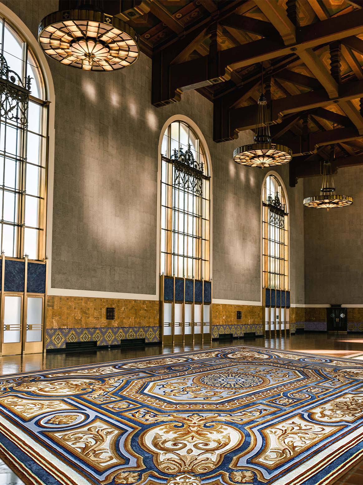 Luxury carpet in Multi color and Custom Size