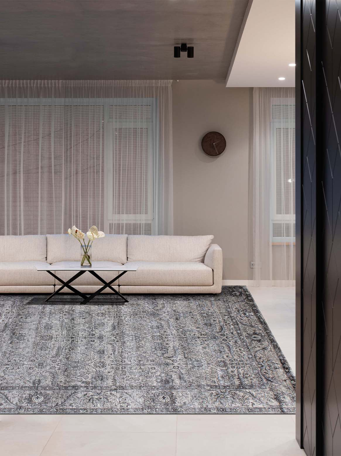 Luxury carpet in Taupe color and 6' x 9' size