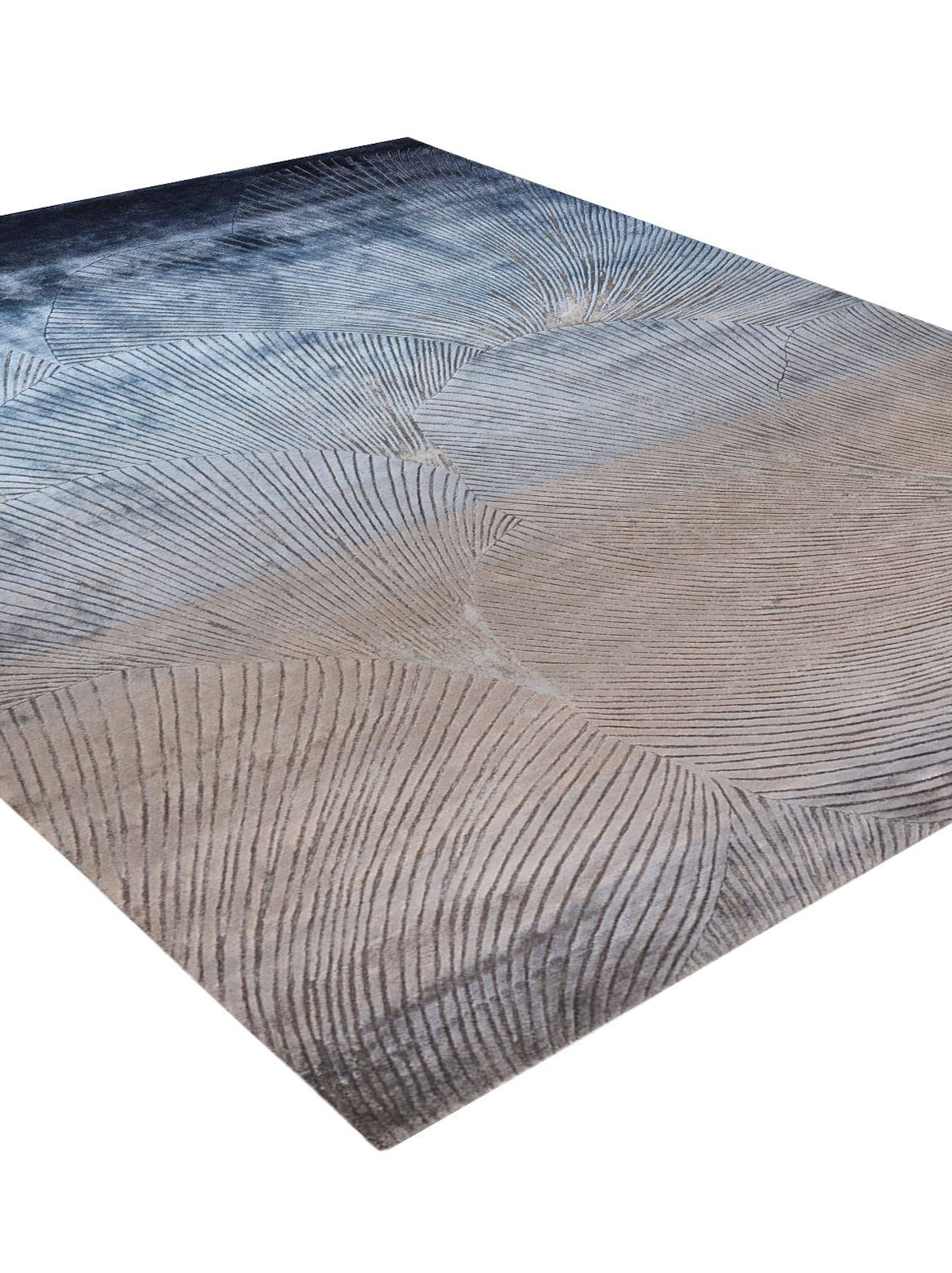 Luxury carpet in Blue color and 6' x 9' size