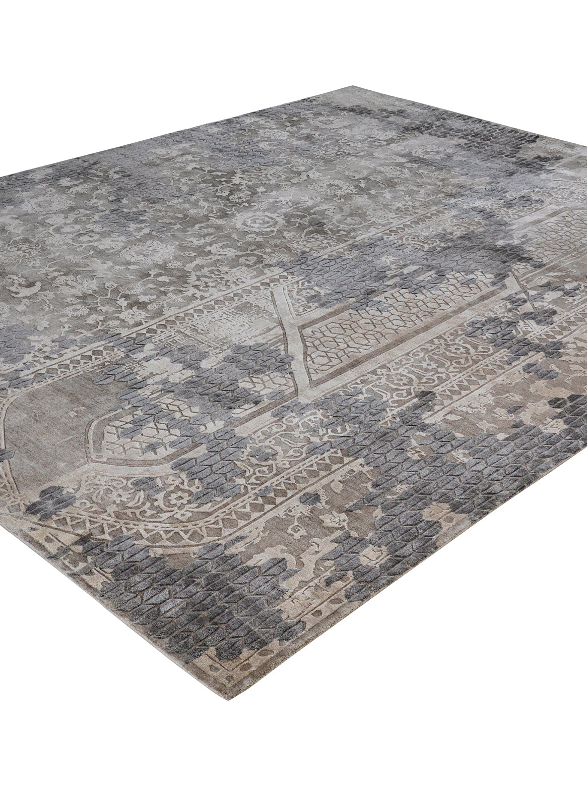Luxury carpet in Mocha color and 6' x 9' size