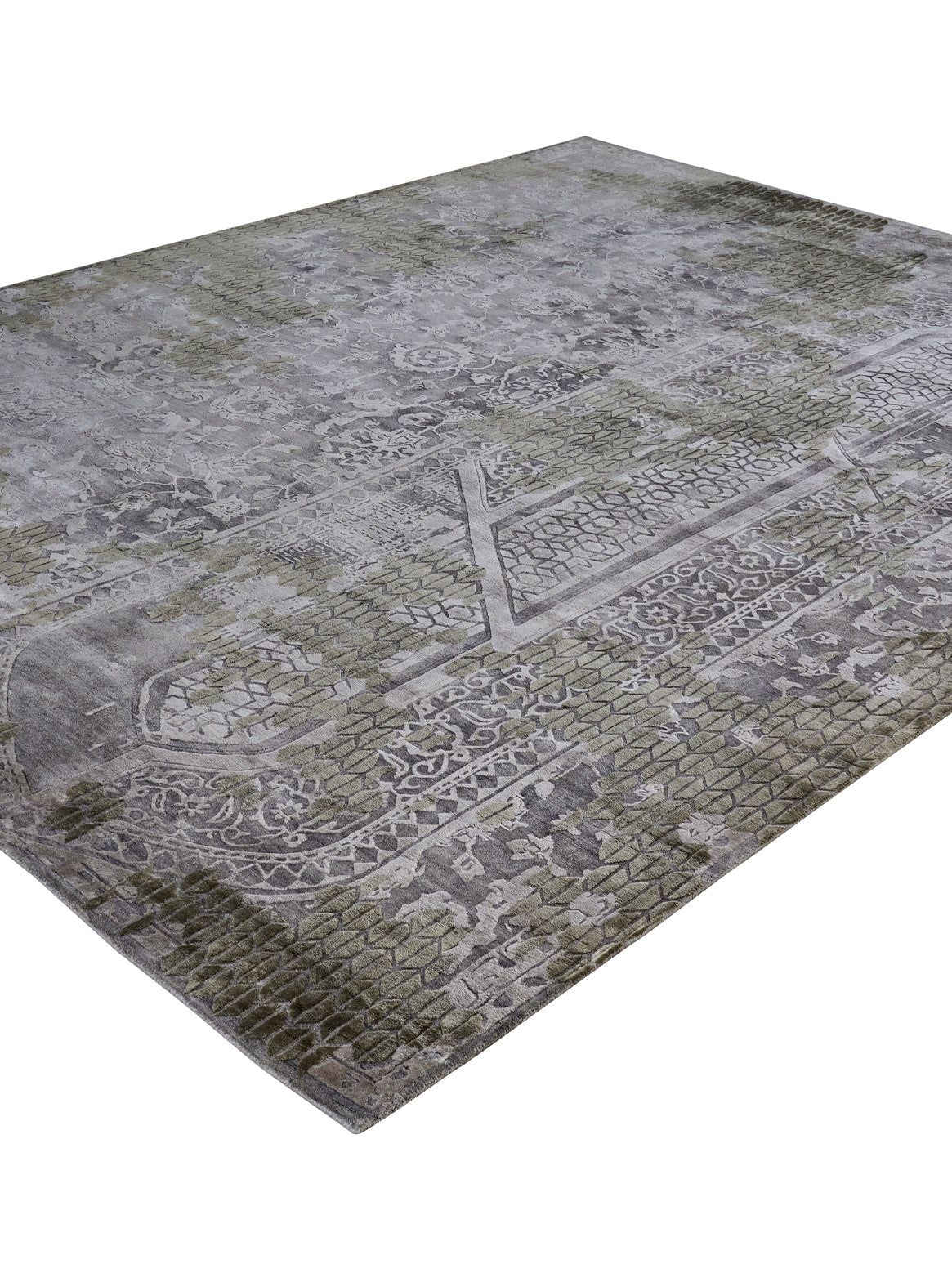 Luxury carpet in Moss Green color and 6' x 9' size