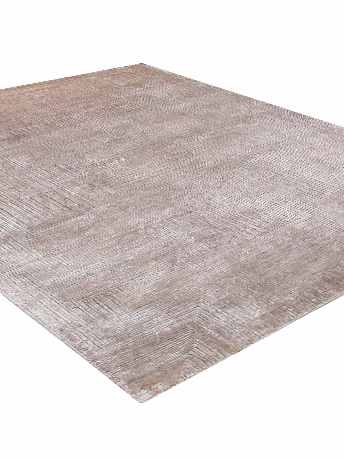 Luxury carpet in Beige color and 6' x 9' size