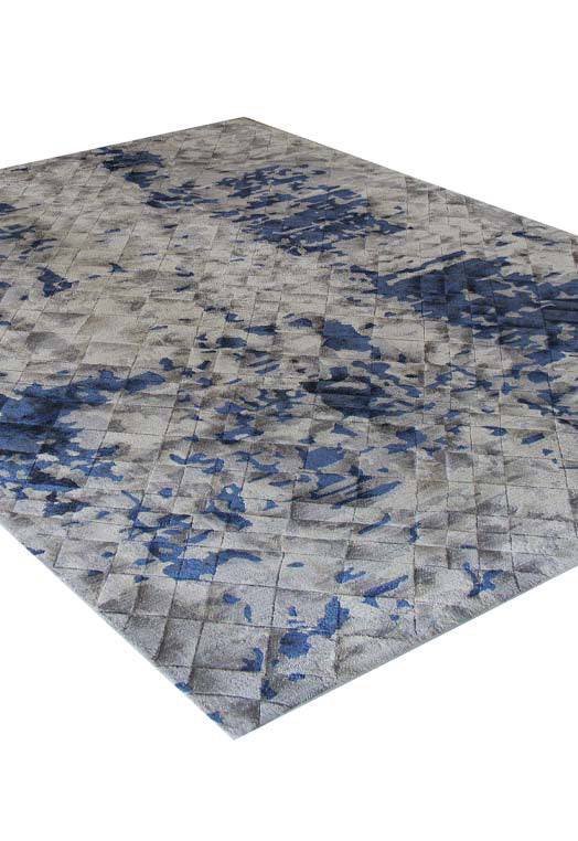 Luxury hand tufted carpet made from 100% Botanical Silk in beige blue color and 4'6" x 6'6" size
