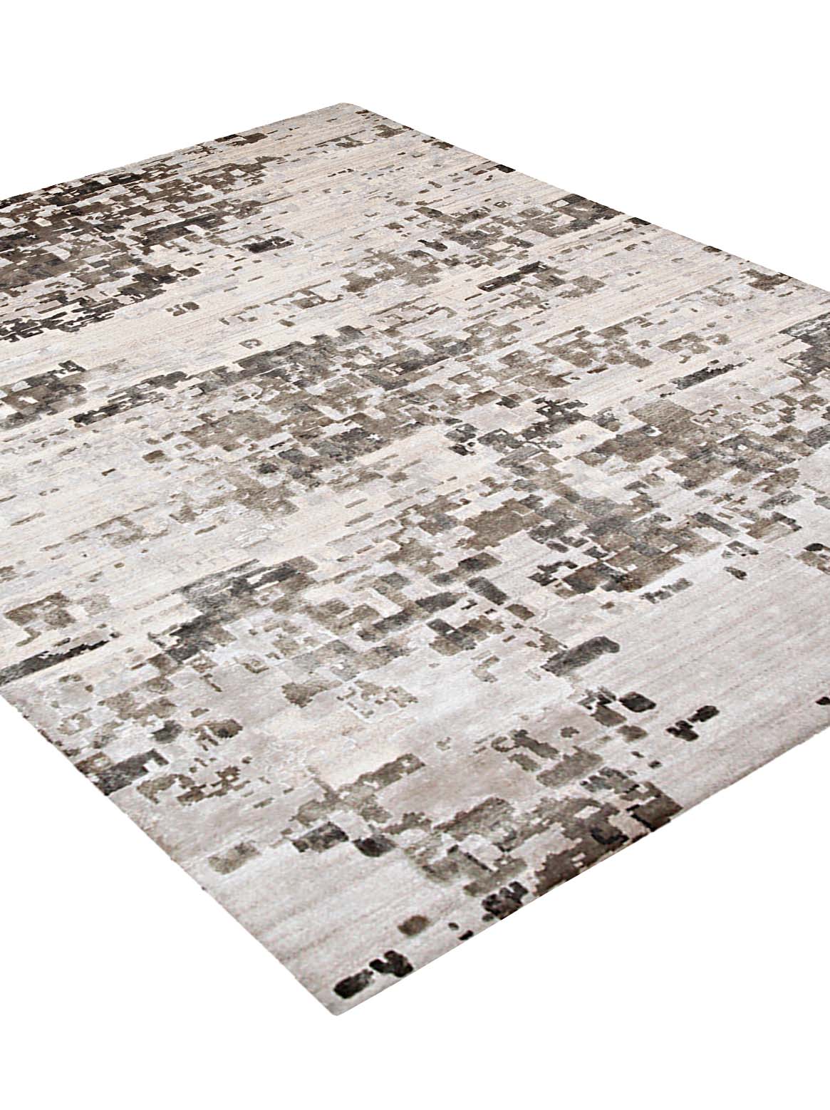 Luxury carpet in Ivory Taupe color and 6' x 9' size