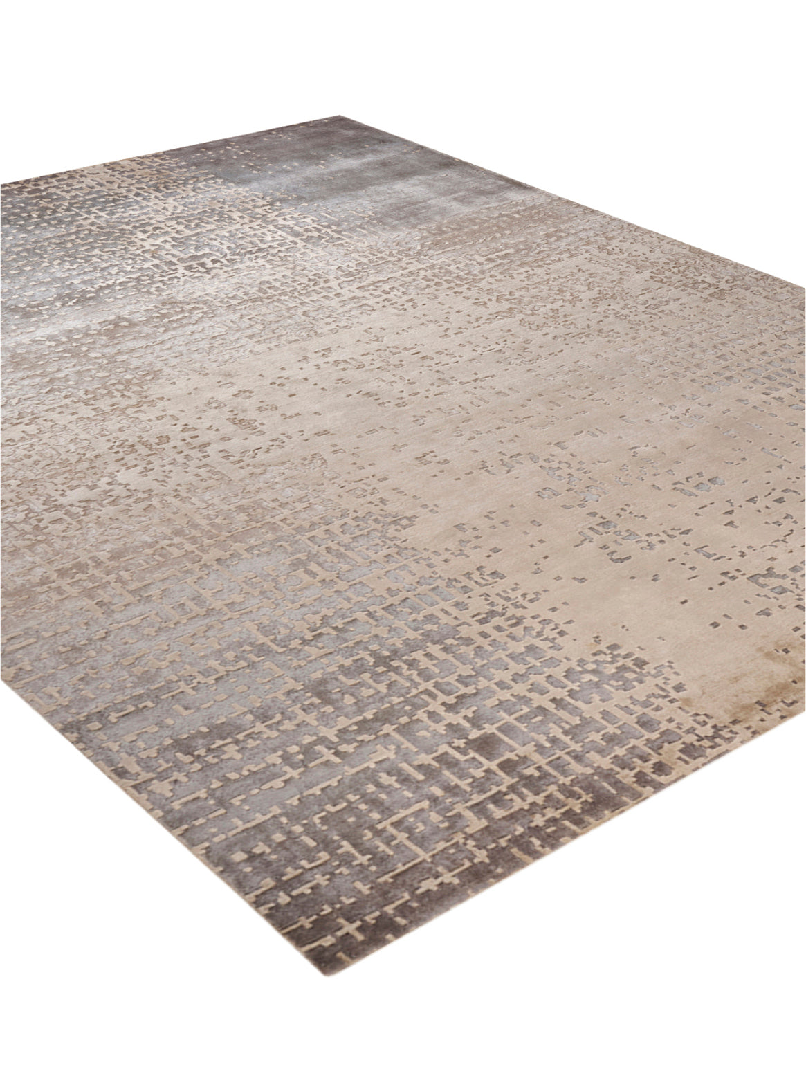 Luxury carpet in SILVER TAN color and 6' x 9' size