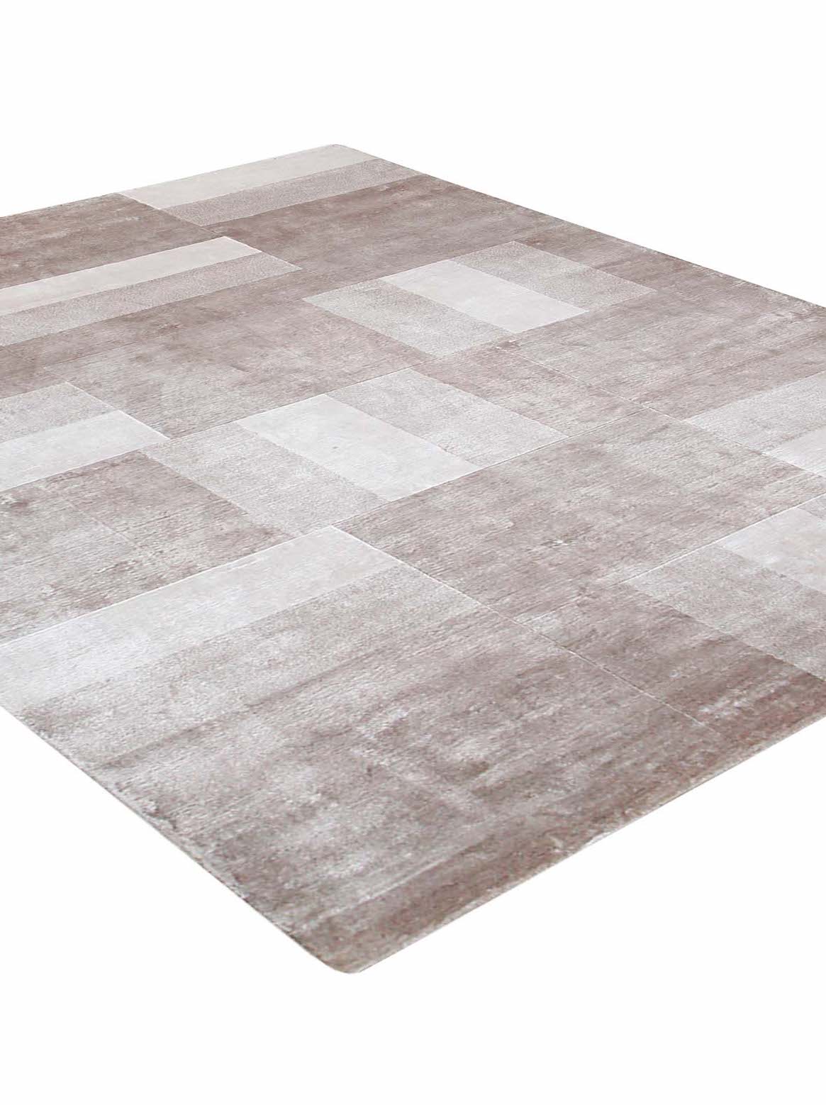 Luxury carpet in Taupe color and 5'6" x 8' size