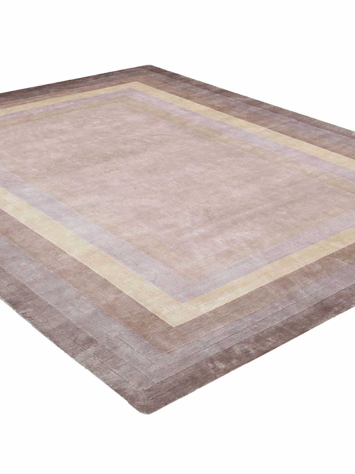 Luxury carpet in Beige color and 6' x 9' size