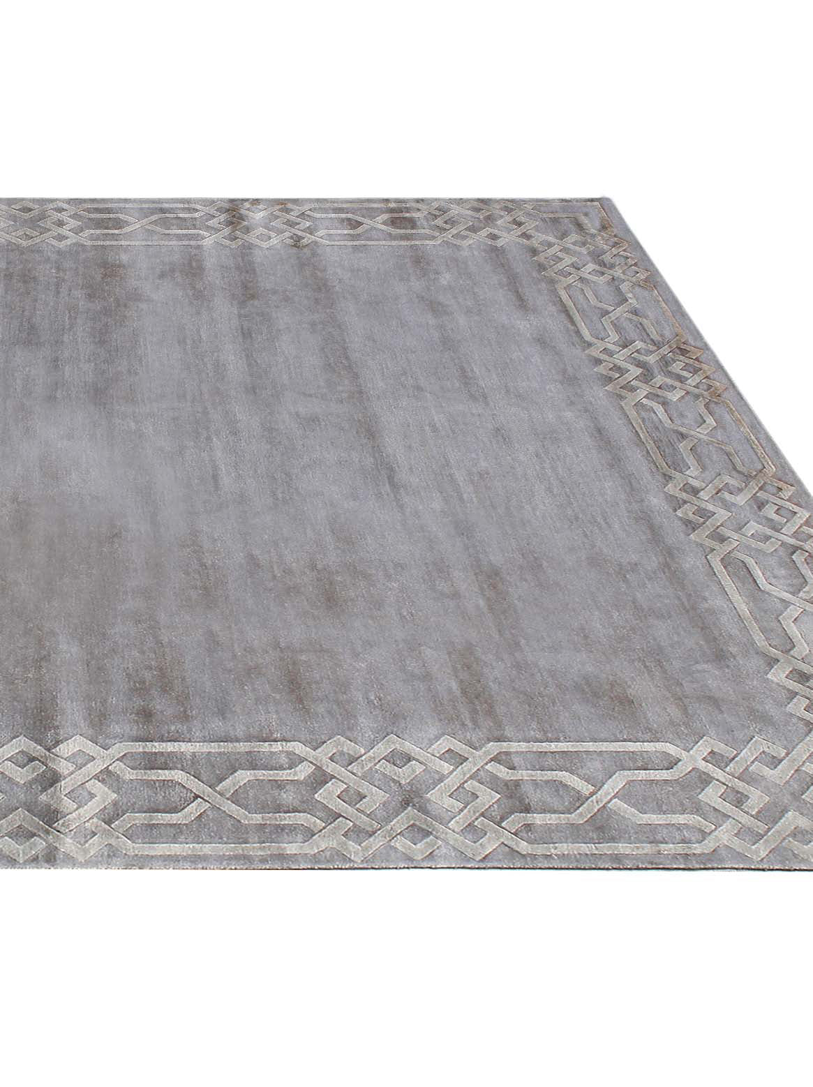 Product: Luxury Carpet | Color: Silver Grey | Size: 6' x 9'