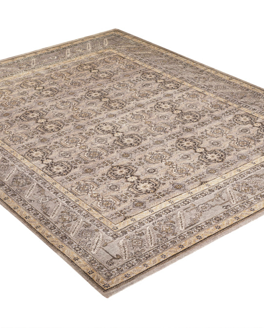Luxury carpet in Assorted color and 6' x 9' size