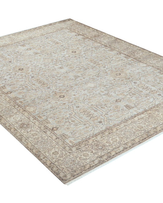 Luxury carpet in Assorted color and 6' x 9' size