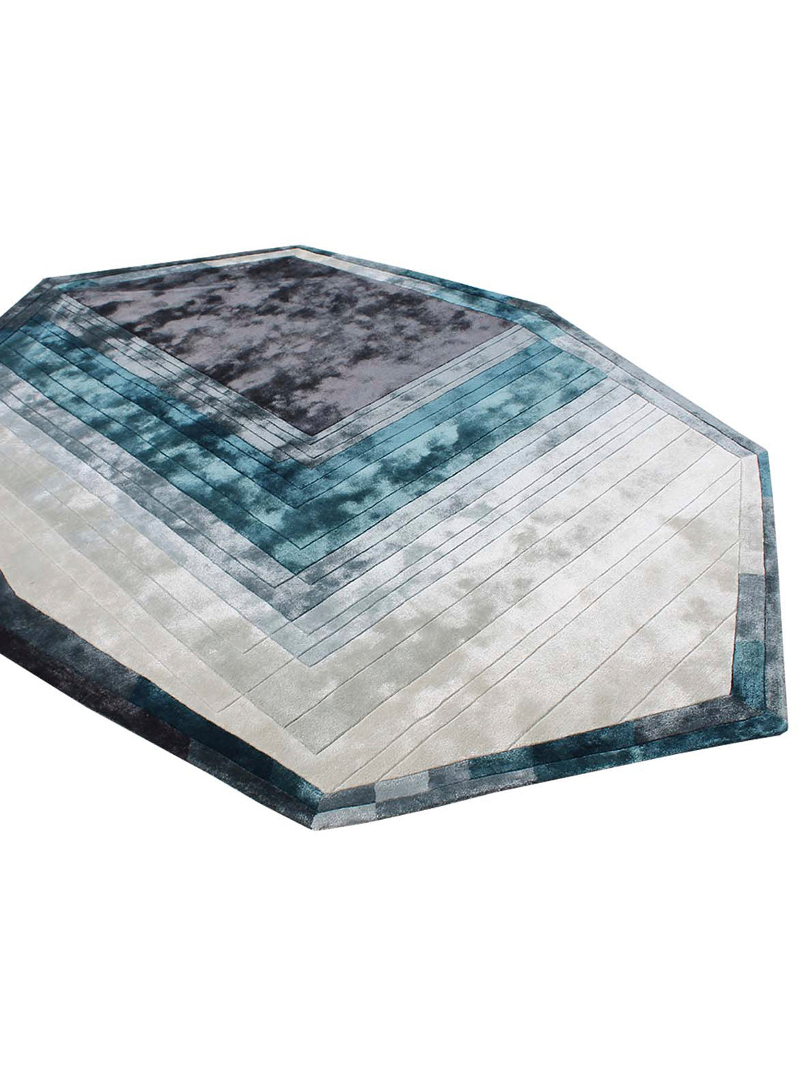 Luxury hand tufted carpet made from 100% Botanical Silk in emerald color and 5'6" x 7'6" size