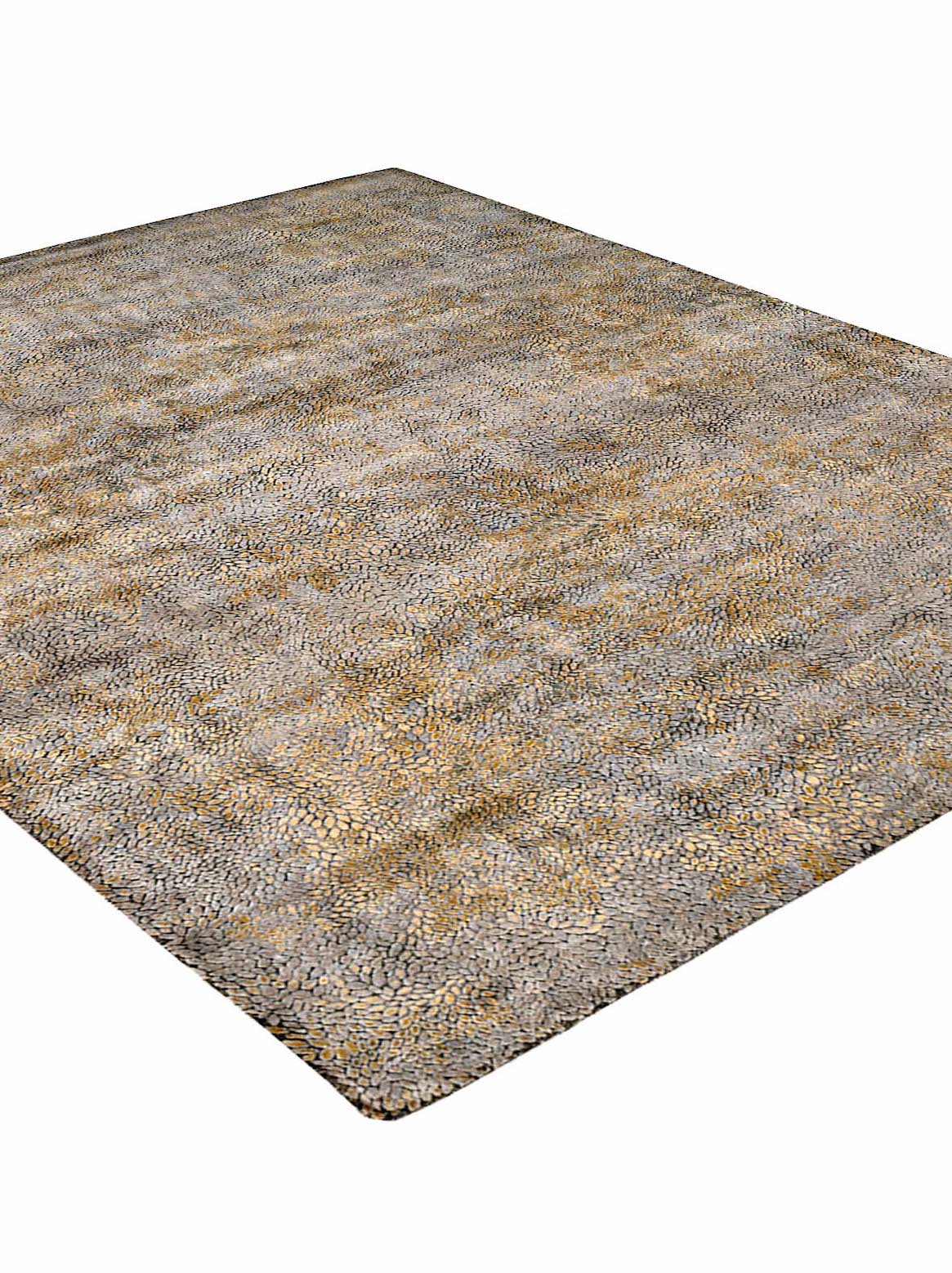 Luxury carpet in Gold color and 8' x 10' size