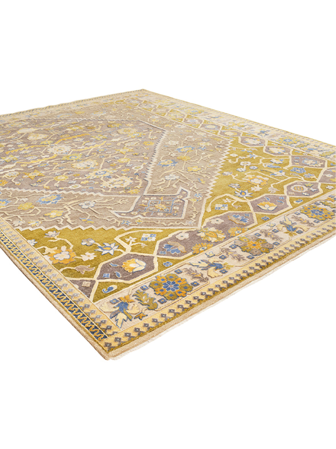 Luxury carpet in Green color and 6' x 9' size
