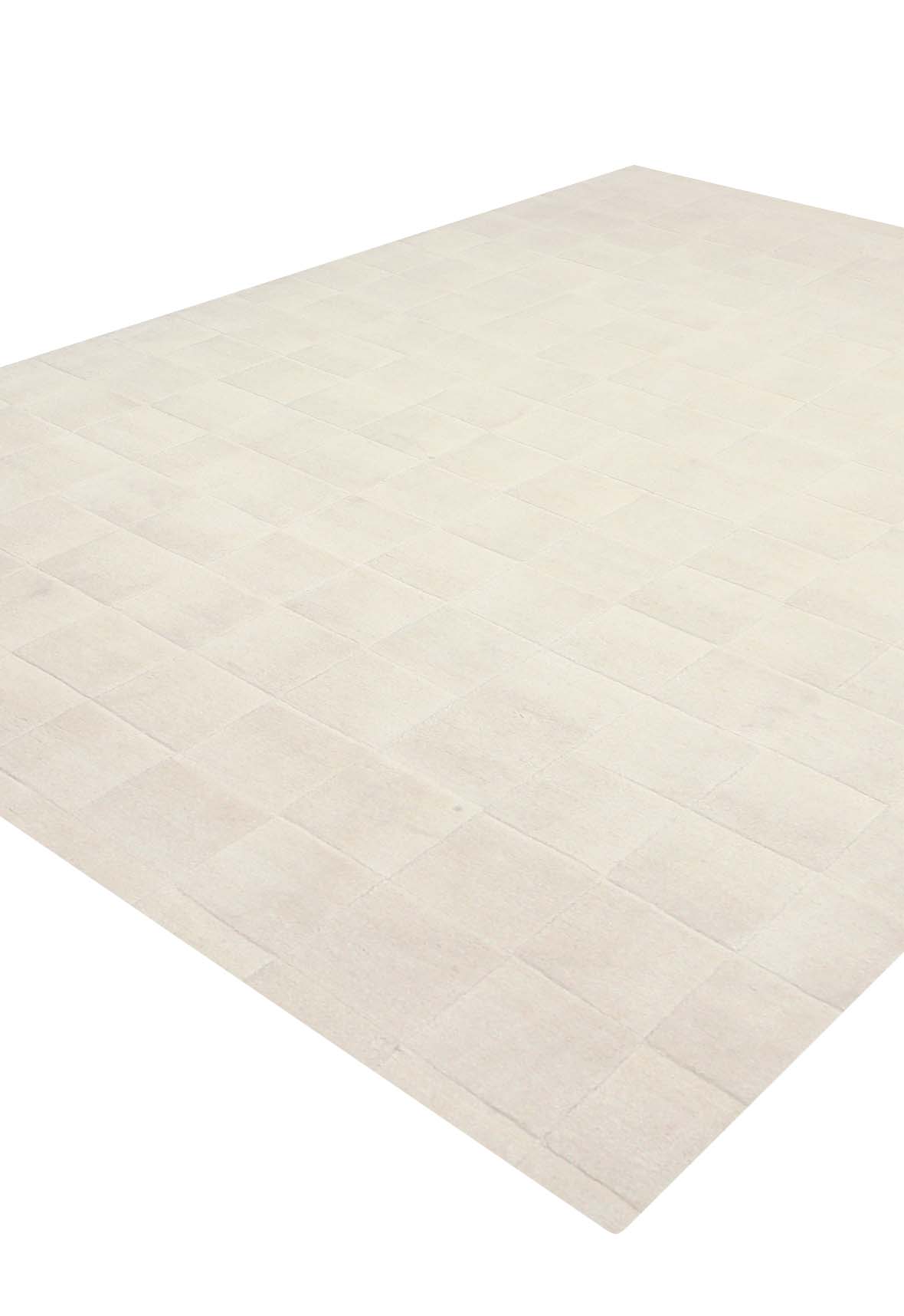 Luxury hand tufted carpet made from Wool & Botanical Silk in white color and 4'6" x 6'6" size