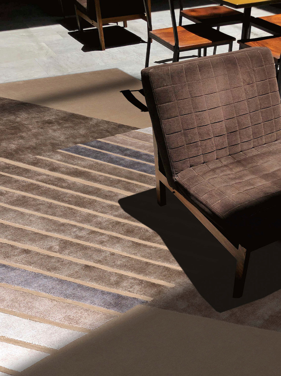 Luxury carpet in Taupe color and 4'6" x 6'6" size
