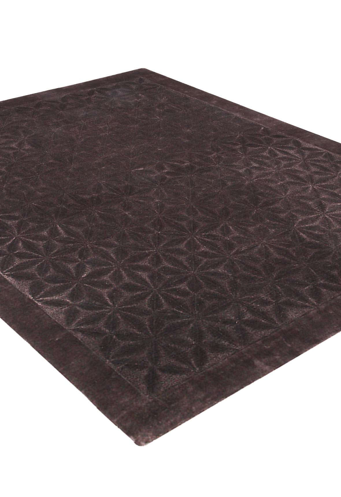 Luxury carpet in Choco color and 5'6" x 8' size