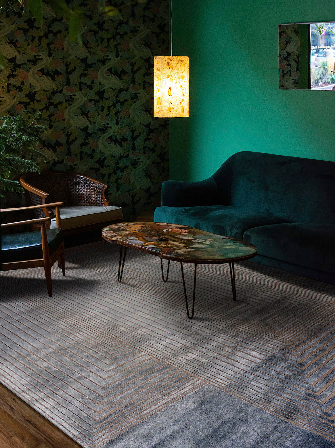 Luxury carpet in Blue color and 4'6" x 6'6" size