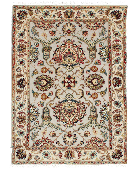 Luxury hand knotted carpet made from Wool & Botanical Silk