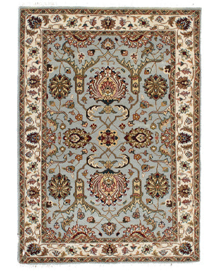Luxury hand knotted carpet made from Wool & Botanical Silk