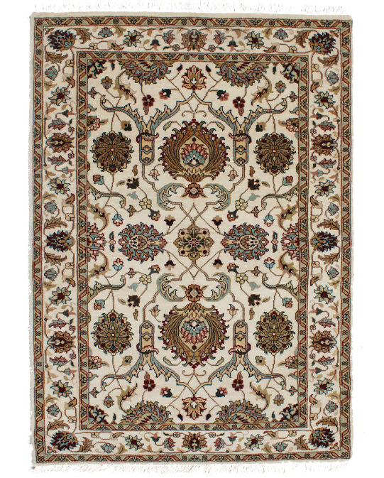 Hands DL 1635 Assorted Luxury Carpet - Wool & Botanical Silk, Hand Knotted (2'6" x 4')